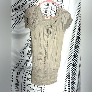 Tan peasant top ￼